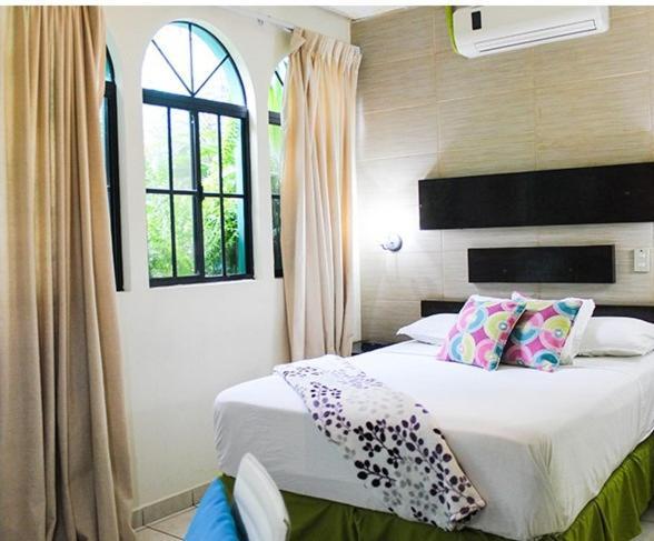סאן סלבדור Villa Del Angel Hotel מראה חיצוני תמונה